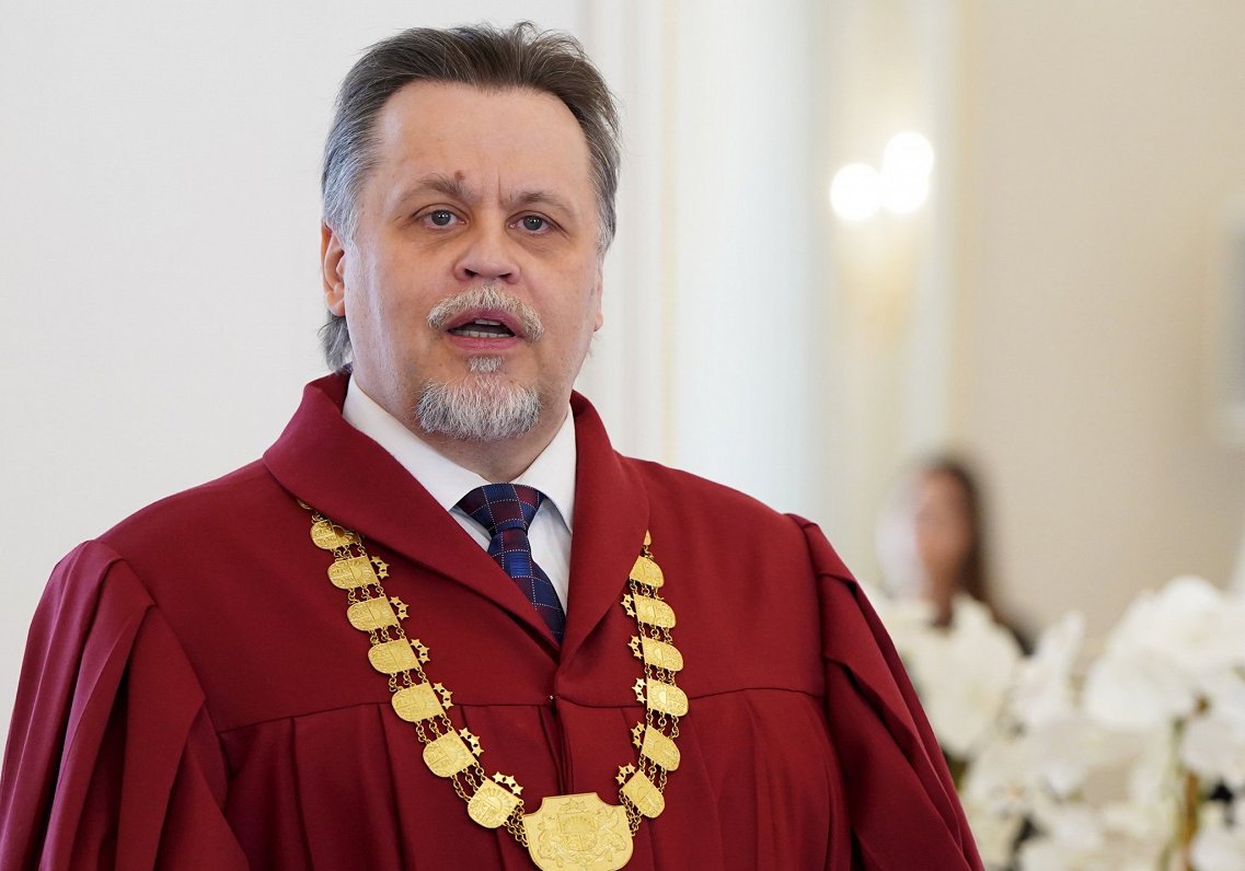 Augstākās tiesas priekšsēdētājs Strupišs: Trauksmes cēlēja ziņojums par Stukānu pagaidām apstiprinājies daļēji Augstākās tiesas priekšsēdētājs Strupišs: Trauksmes cēlēja ziņojums par Stukānu pagaidām apstiprinājies daļēji