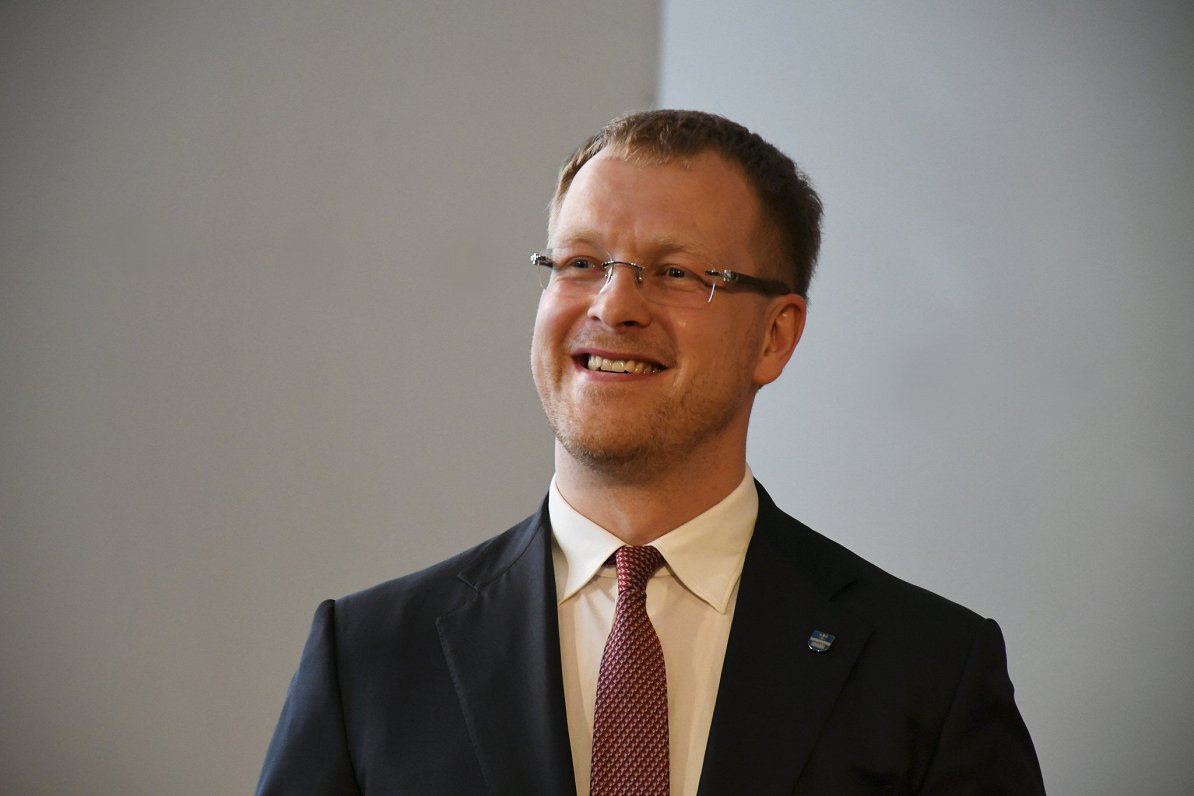 Daugavpils vēlēšanas: Elksniņam izdevies pārvilināt vai vājināt lielāko daļu politisko konkurentu Daugavpils vēlēšanas: Elksniņam izdevies pārvilināt vai vājināt lielāko daļu politisko konkurentu