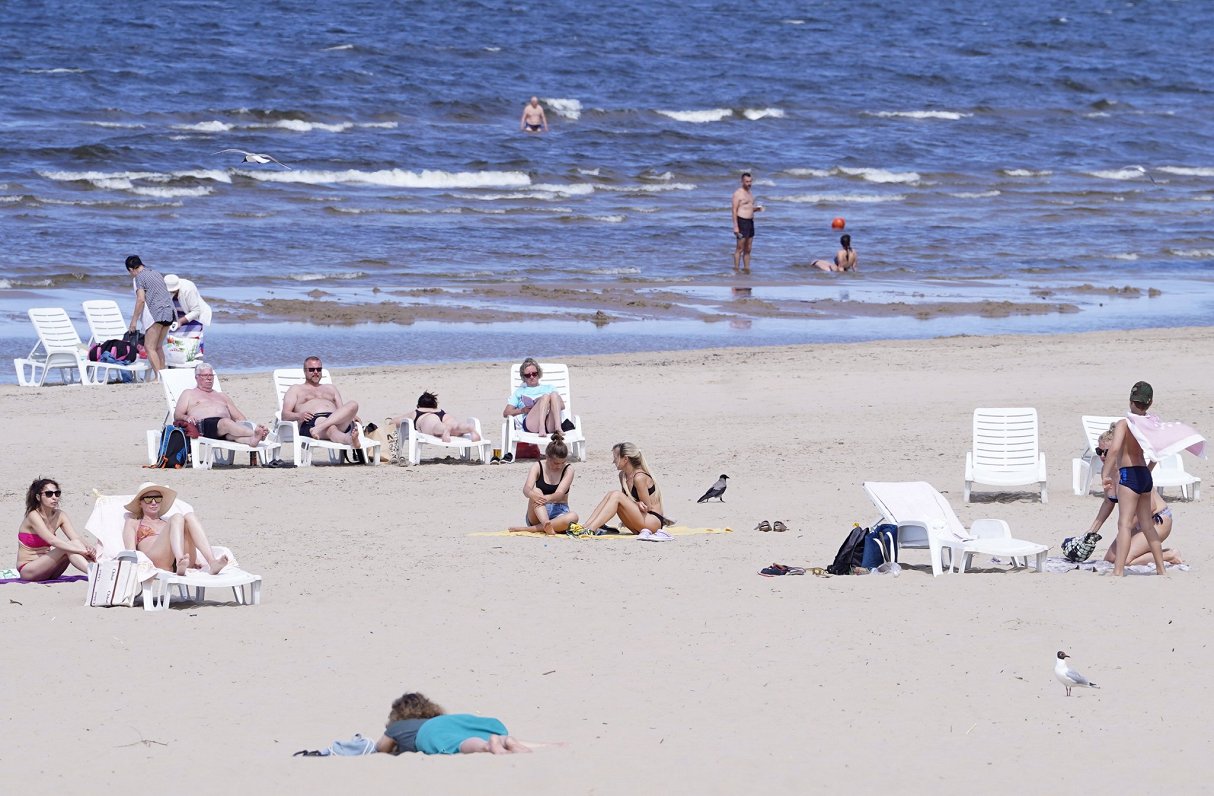 Gandrīz visās Rīgas pludmalēs laba ūdens kvalitāte