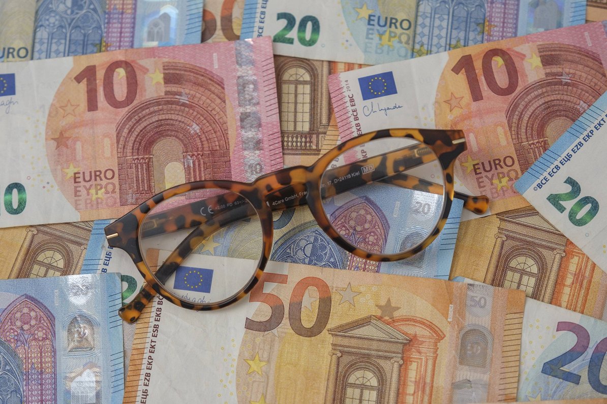 Valdība vienojas par daļēju jaunā pedagogu finansēšanas modeļa ieviešanu no jaunā mācību gada Valdība vienojas par daļēju jaunā pedagogu finansēšanas modeļa ieviešanu no jaunā mācību gada